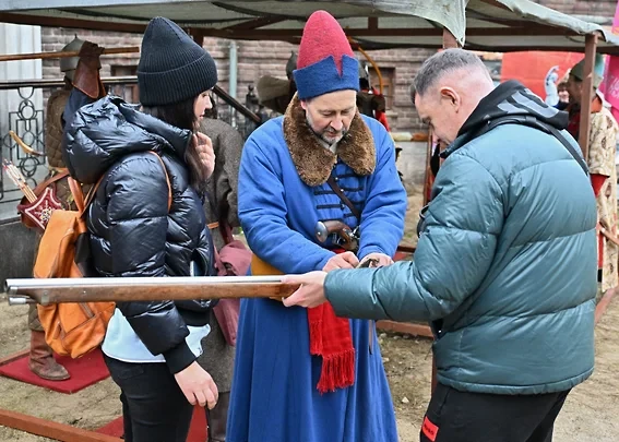 И поможем и расскажем...